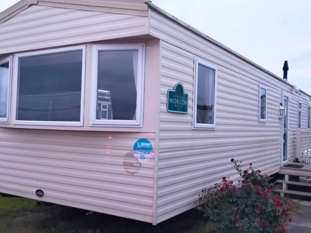 Seascape - Blue Dolphin Holiday Park Gristhorpe 外观 照片